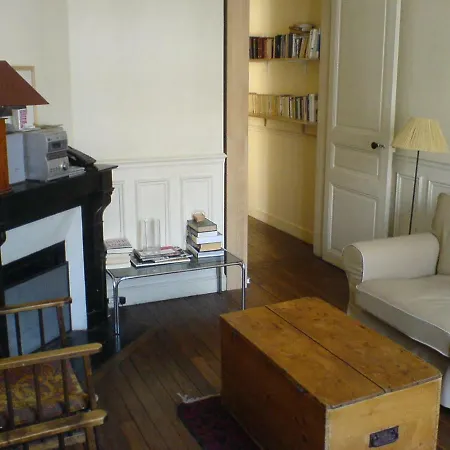 Sunny Flat Near Eiffel Tower Parigi